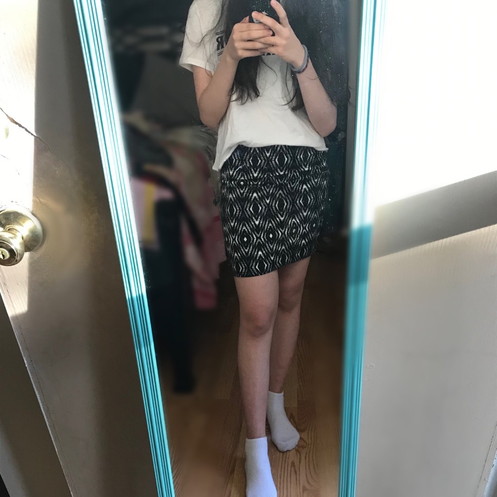 Skirt with patterns